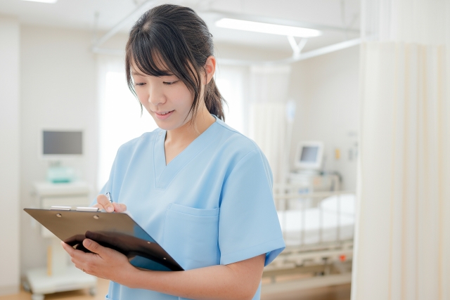 40代を迎え、長年続けた接客業から、やりがいを求めて看護の道へ。